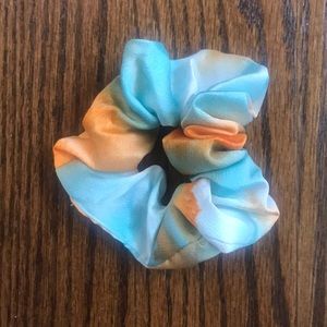 Tie dye scrunchie